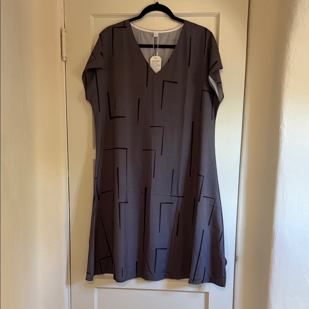 Casual V-Neck Midi Dress in Brown with Black Geometric Print
